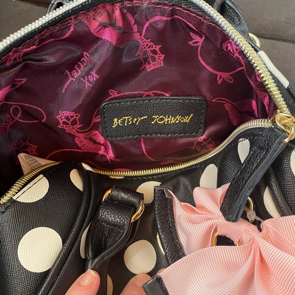 Betsey Johnson Black White Polka Dot Mini Bag Handle Small Bow Pocketbook - Picture 5 of 7